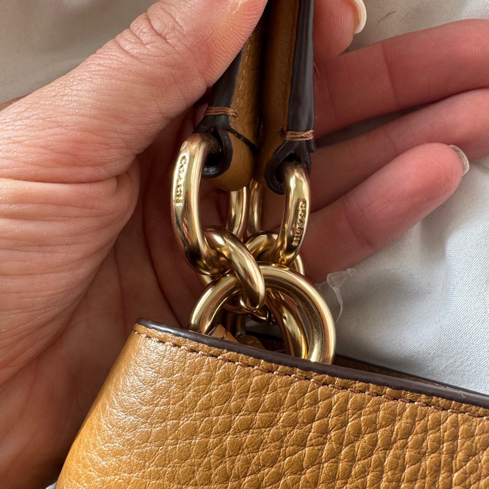 Coach Brown Leather Shoulder Bag - Picture 7 of 12